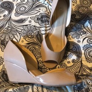 CL by Laundry Peep Toe Wedges Nude Size 7